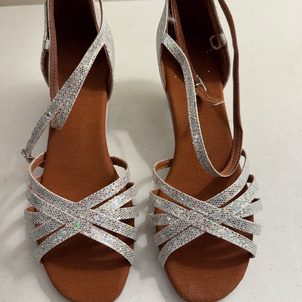 Source Unknown Glittering Silver Strappy Heels